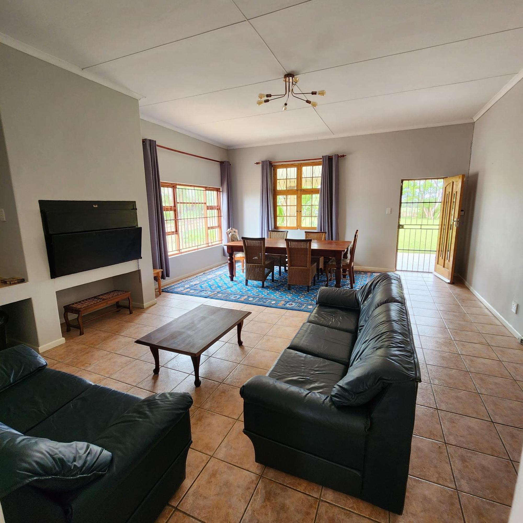 Karoo Leeu Self Catering Villa Oudtshoorn Ngoại thất bức ảnh
